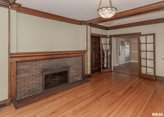 2501 BRADY Street, Davenport, IA 52803