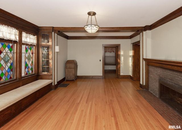 2501 BRADY Street, Davenport, IA 52803