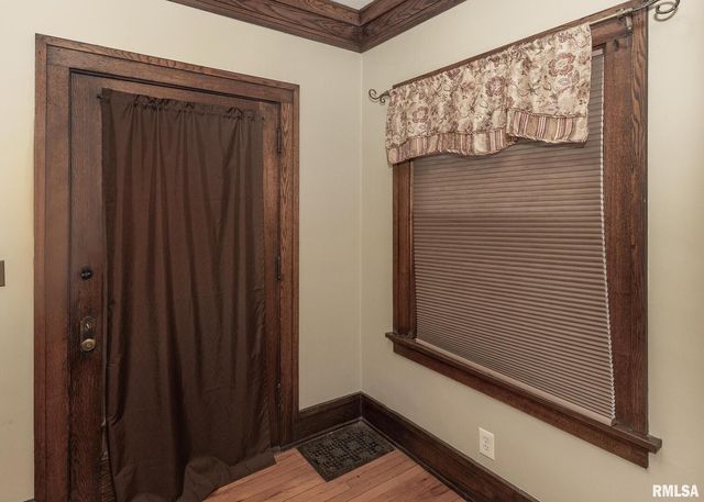 2501 BRADY Street, Davenport, IA 52803