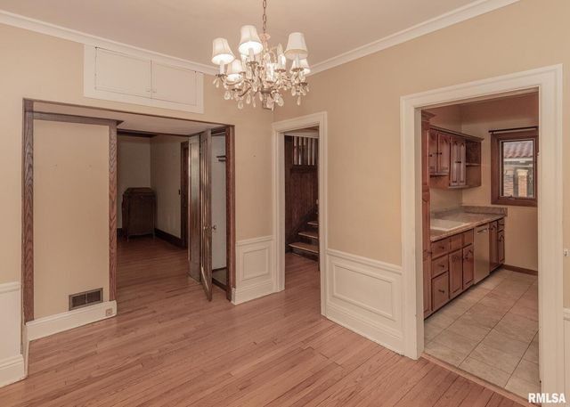 2501 BRADY Street, Davenport, IA 52803