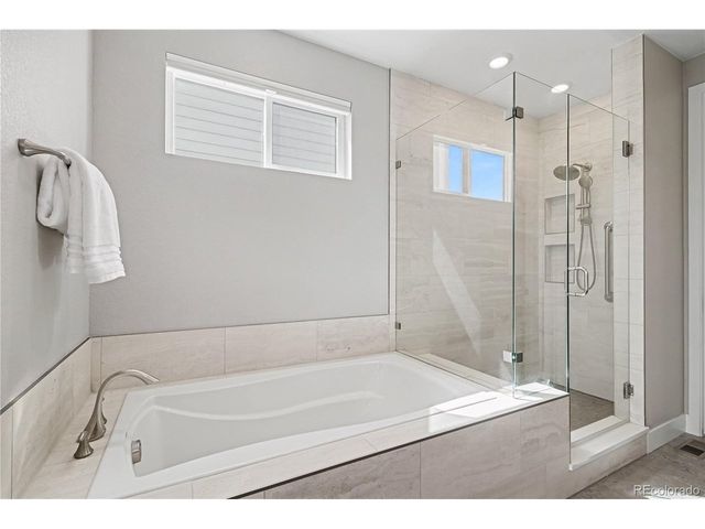 9204 Star Fall Cir, Littleton, CO 80125