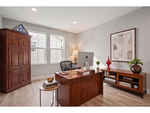 9204 Star Fall Cir, Littleton, CO 80125