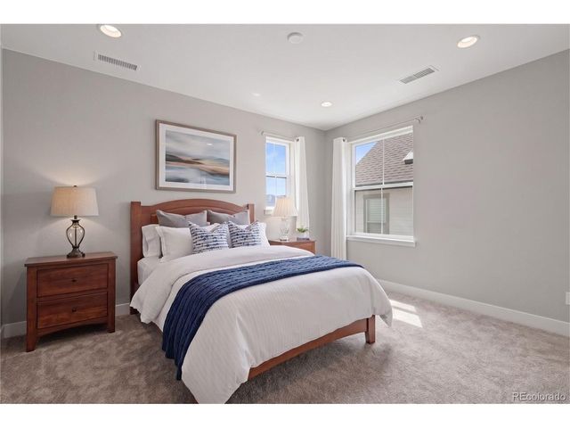 9204 Star Fall Cir, Littleton, CO 80125