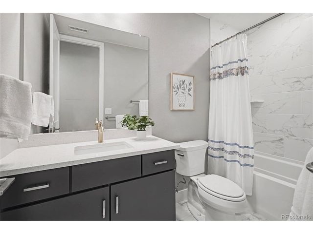 9204 Star Fall Cir, Littleton, CO 80125