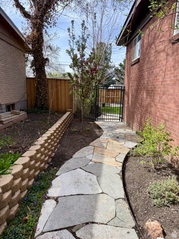 6784 S 1530 E, Cottonwood Heights, UT 84121