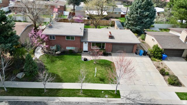 6784 S 1530 E, Cottonwood Heights, UT 84121