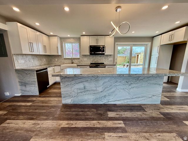 6784 S 1530 E, Cottonwood Heights, UT 84121