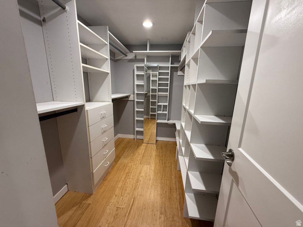 Image 20 of property listing at 6784 S 1530 E, Cottonwood Heights, UT 84121