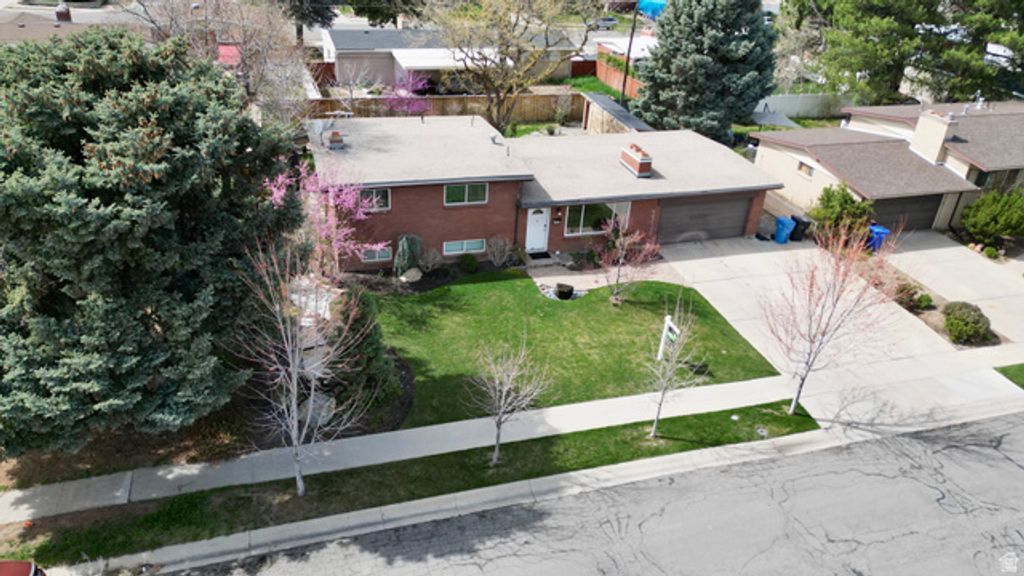 Image 41 of property listing at 6784 S 1530 E, Cottonwood Heights, UT 84121