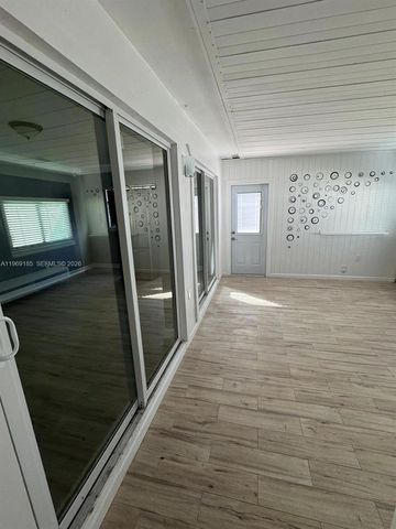 8201 NW 105th Ave, Tamarac, FL 33321