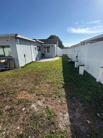 8201 NW 105th Ave, Tamarac, FL 33321