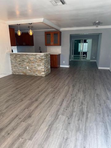 8201 NW 105th Ave, Tamarac, FL 33321