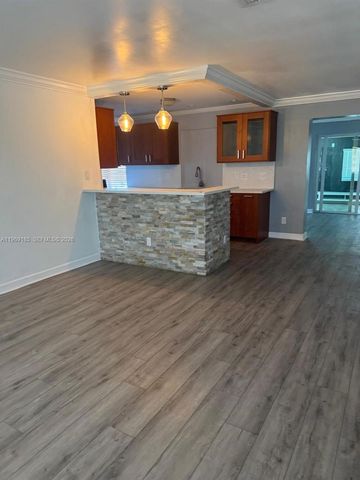 8201 NW 105th Ave, Tamarac, FL 33321