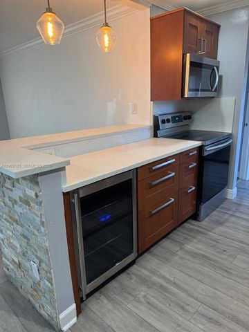 8201 NW 105th Ave, Tamarac, FL 33321