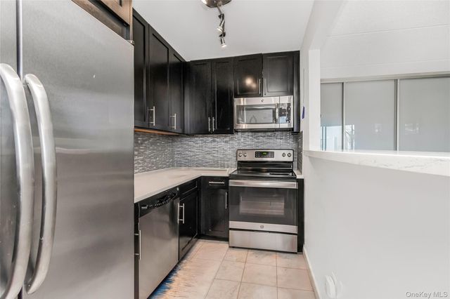1155 Warburton Avenue 5A, Yonkers, NY 10701