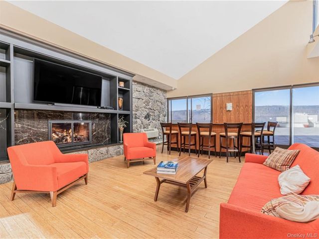 1155 Warburton Avenue 5A, Yonkers, NY 10701