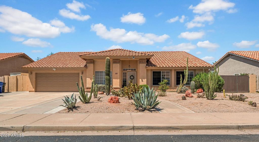 2922 E HERMOSA VISTA Drive, Mesa, AZ 85213 — exterior