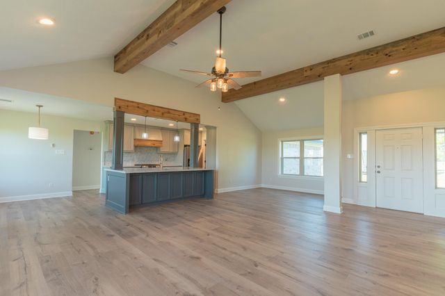 11950 Whitman Rd, Brenham, TX 77833