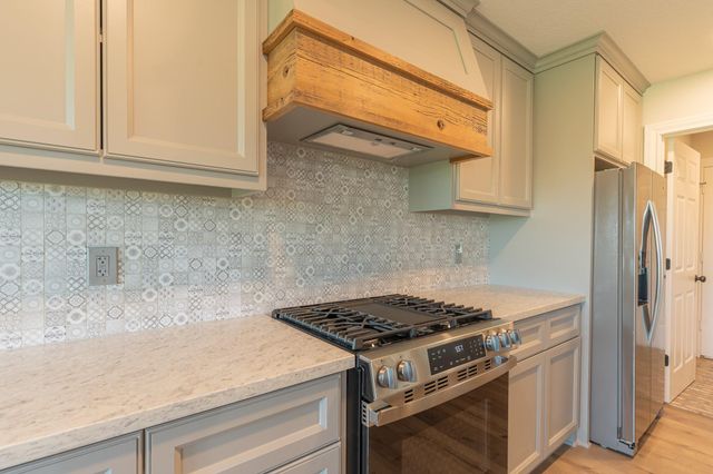 11950 Whitman Rd, Brenham, TX 77833