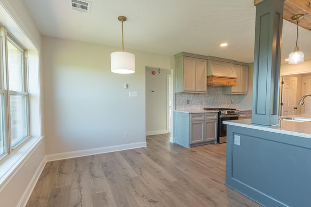 11950 Whitman Rd, Brenham, TX 77833