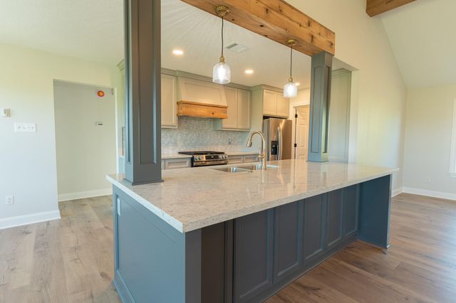 11950 Whitman Rd, Brenham, TX 77833