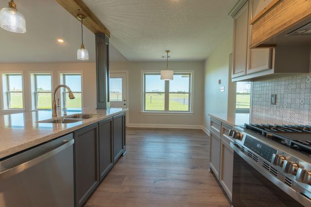 11950 Whitman Rd, Brenham, TX 77833