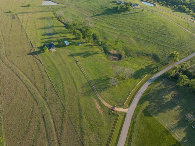 11950 Whitman Rd, Brenham, TX 77833