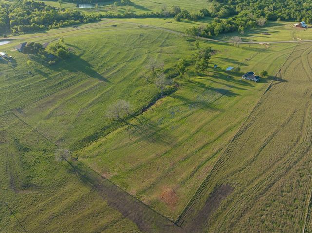 11950 Whitman Rd, Brenham, TX 77833