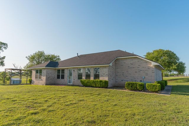 11950 Whitman Rd, Brenham, TX 77833