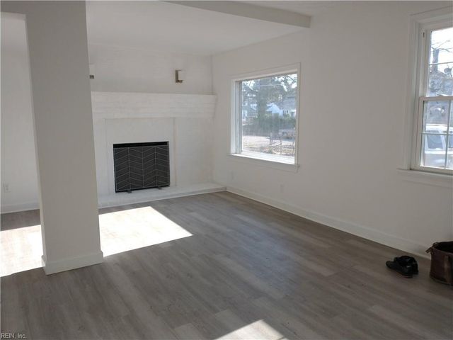 1610 Shiloh PL, Newport News, VA 23607