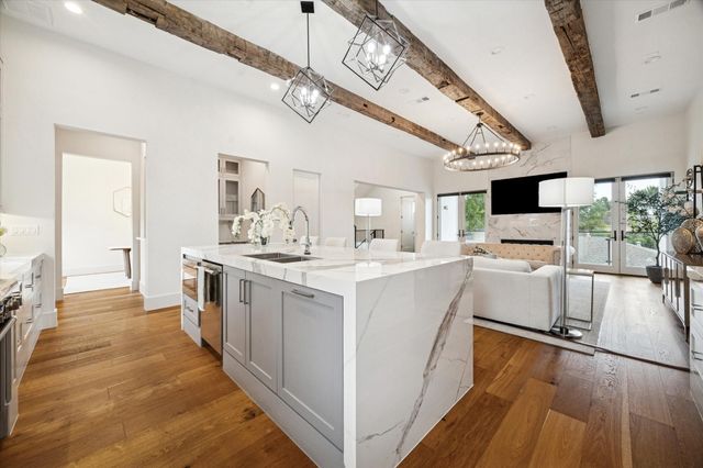 2434 Nantucket Drive C, Houston, TX 77057