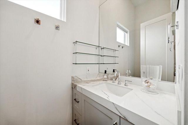 2434 Nantucket Drive C, Houston, TX 77057