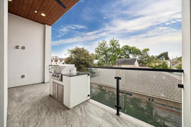 2434 Nantucket Drive C, Houston, TX 77057