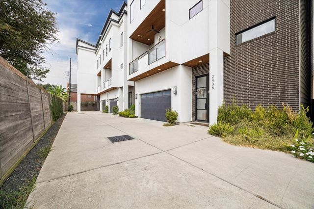 2434 Nantucket Drive C, Houston, TX 77057