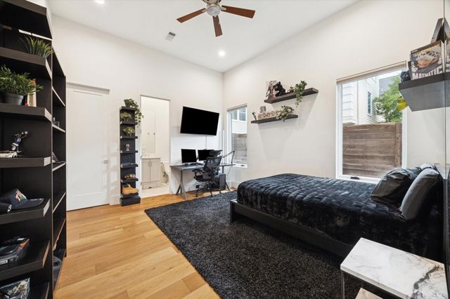 2434 Nantucket Drive C, Houston, TX 77057