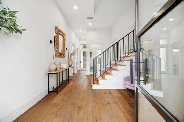 2434 Nantucket Drive C, Houston, TX 77057