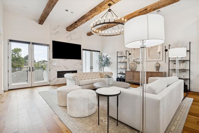 2434 Nantucket Drive C, Houston, TX 77057