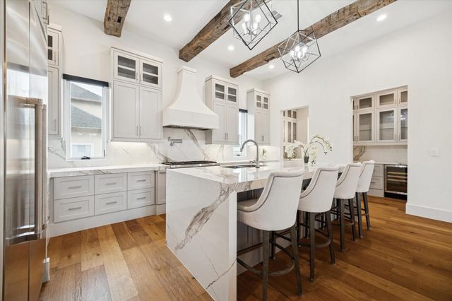 2434 Nantucket Drive C, Houston, TX 77057