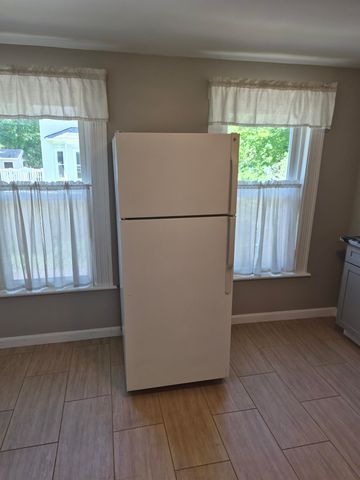 22 Fairview Avenue, Derry, NH 03038