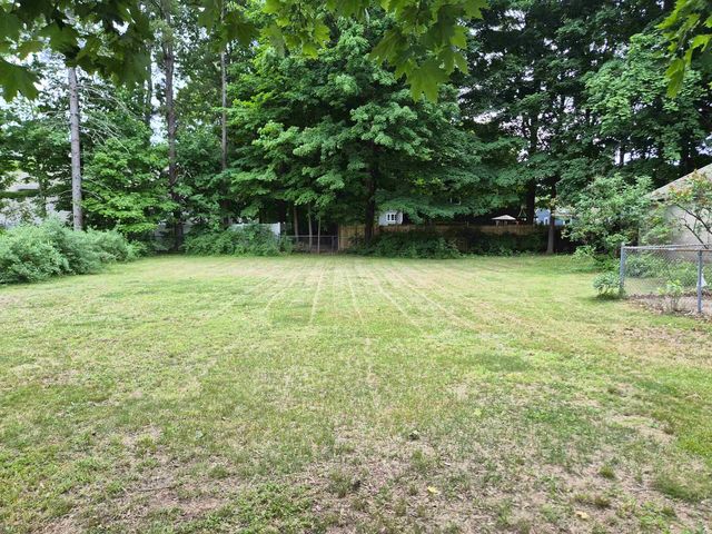22 Fairview Avenue, Derry, NH 03038