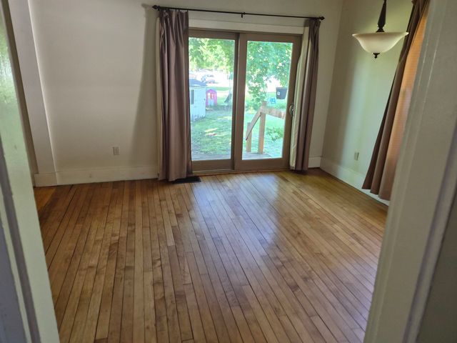 22 Fairview Avenue, Derry, NH 03038