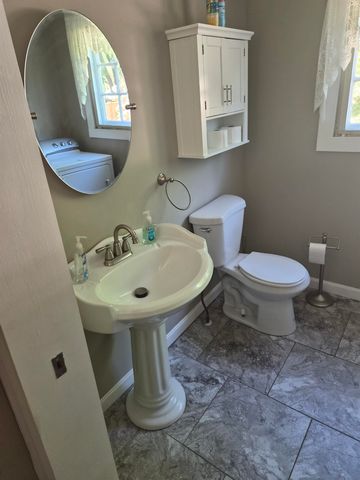 22 Fairview Avenue, Derry, NH 03038
