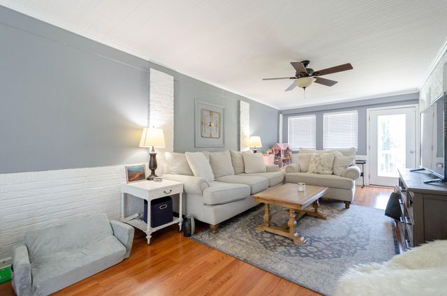 3823 Green Valley DR, Roanoke, VA 24018