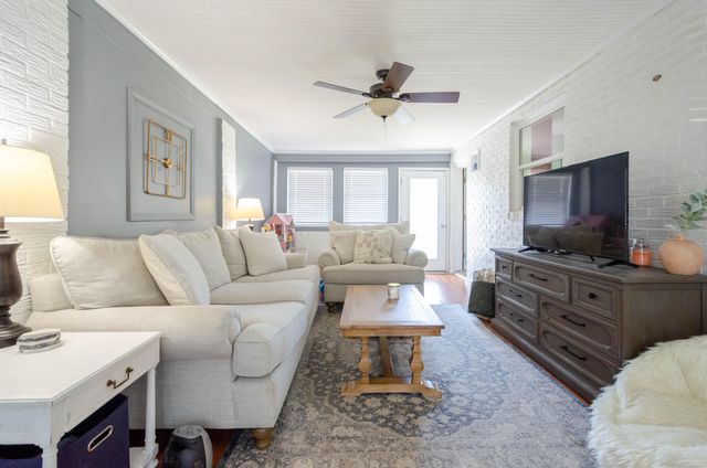 3823 Green Valley DR, Roanoke, VA 24018