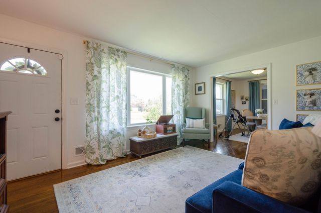 3823 Green Valley DR, Roanoke, VA 24018