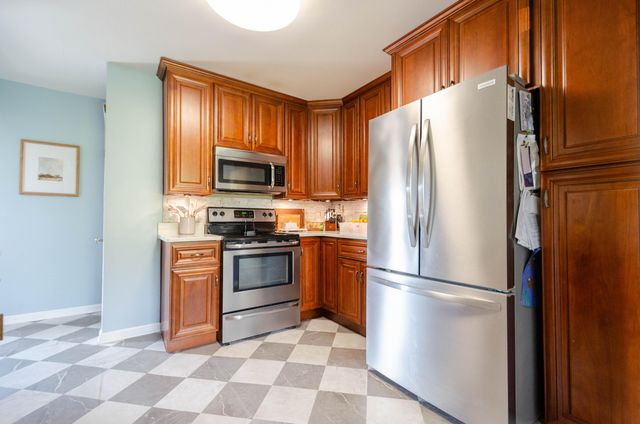 3823 Green Valley DR, Roanoke, VA 24018