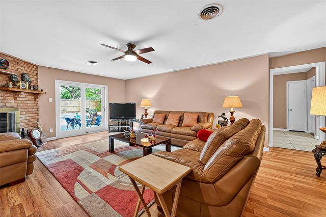 5734 Sanford Road, Houston, TX 77096