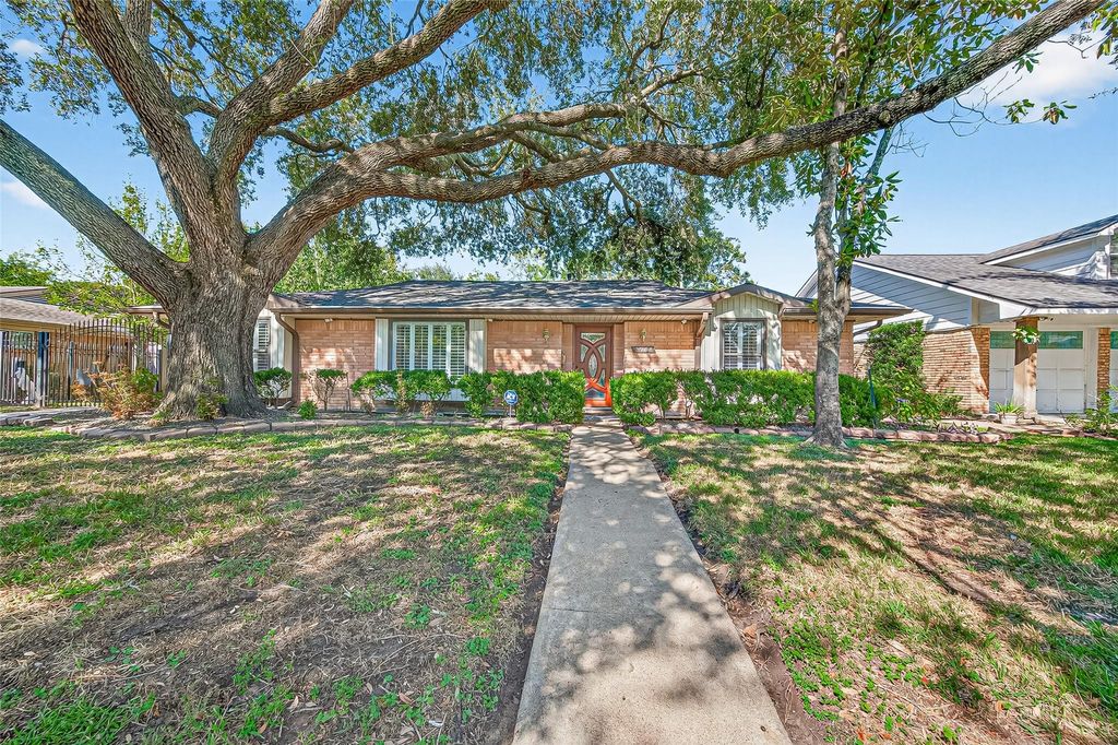 5734 Sanford Road, Houston, TX 77096