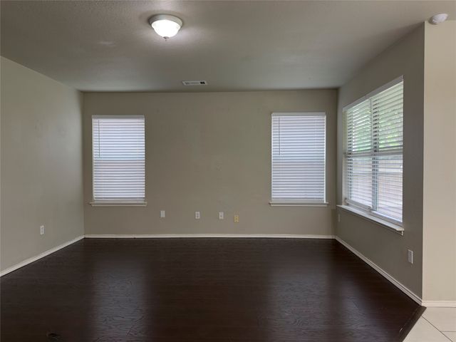 3509 Apple Valley Way, Dallas, TX 75227