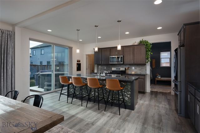 1502 Deadwood Loop, Belgrade, MT 59714